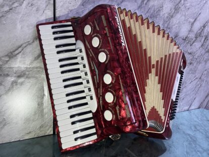 Acordeon 120 Baixos - Universal Líder Angue - Brasil