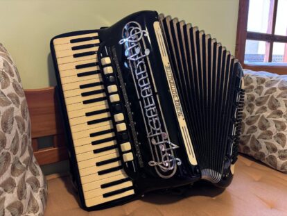 Acordeon 120 Baixos - Galanti Super Dominator 01 Ressonância - Italy